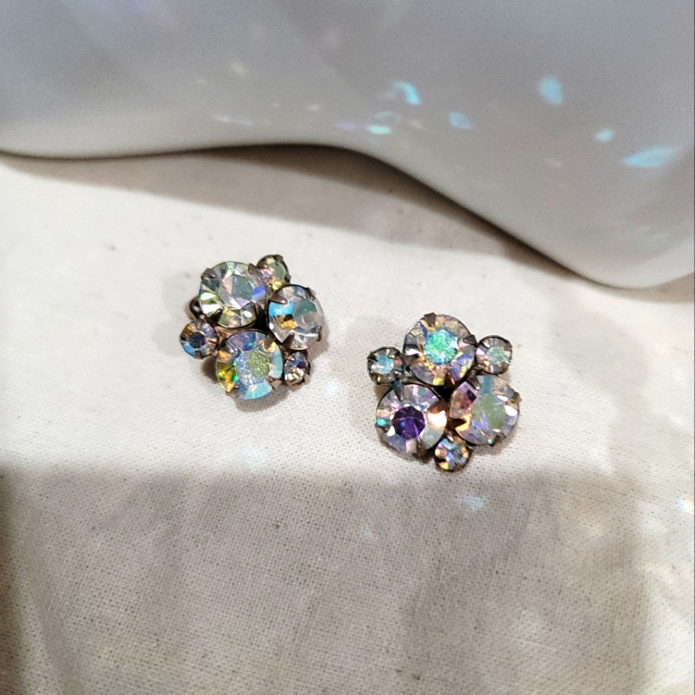 Opalescent cluster clip earrings